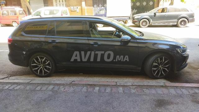 Volkswagen Passat Diesel Manuelle 2017 à Tanger - 2