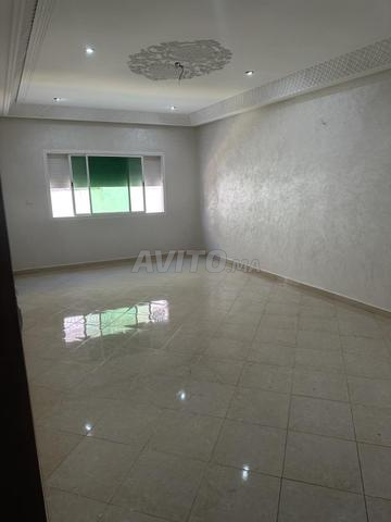 3 chambres 2 salles de bain cuisine garage 3800 dirhams par mois - 2