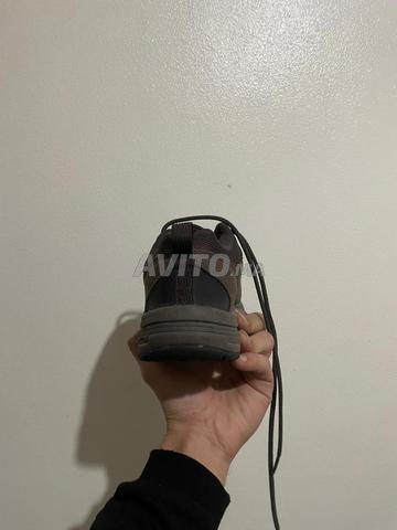 حذاء جبلي بتصميم عصري ورياضي New Balance أصلي - 2