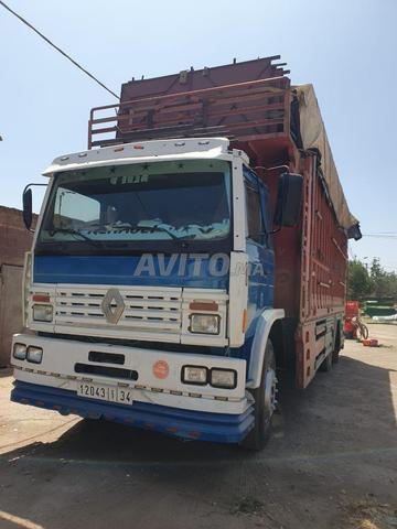 Camion Renault 180