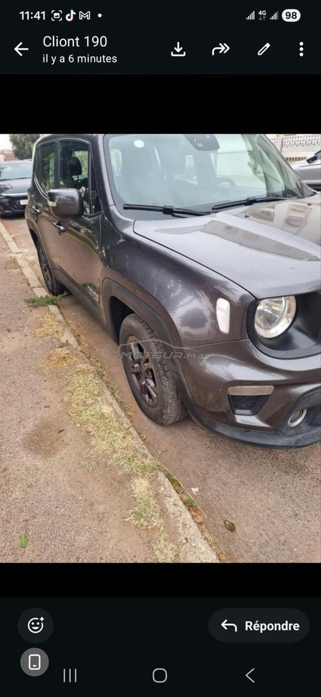 Voiture Avondre 