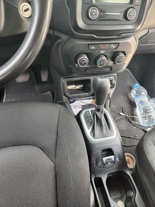 Voiture Avondre 