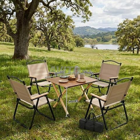 Table avec 4 chaises - 2