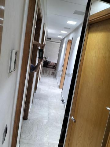 بابان خشبيان مغطيان بالزجاج للبيع. - 2