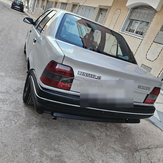 Renault R19 Essence Manuelle 1988 à Oujda