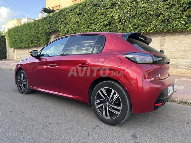 Peugeot 208 automatique - 2