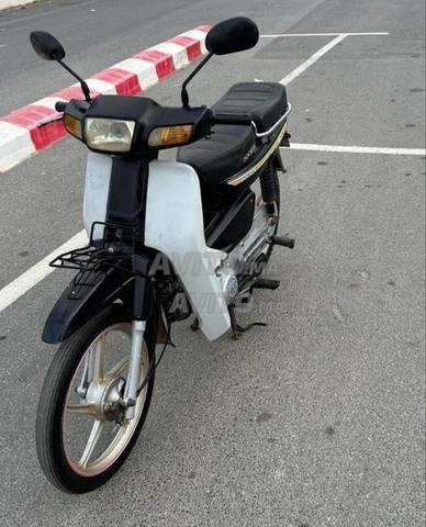 Moto à vendre presque neuve - 2