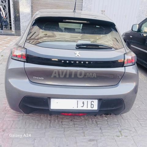 Peugeot 208 - 2