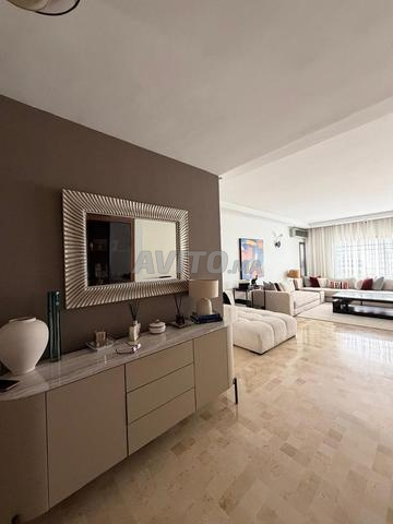 Appartement moderne à vendre à Triangle d'or - 2