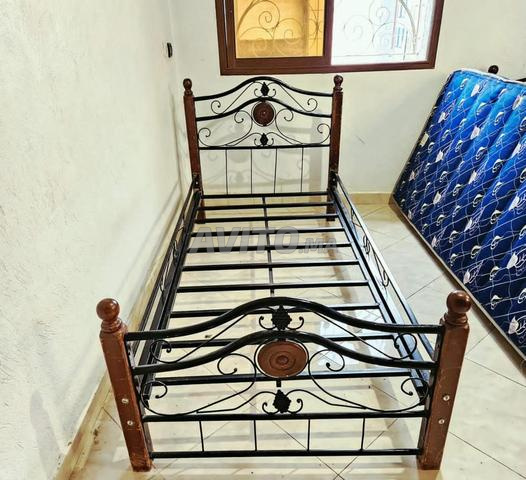 سرير مع مرتبة - 2