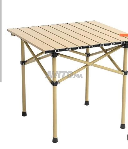 Table pliante idéale pour le camping et les excursions. - 2