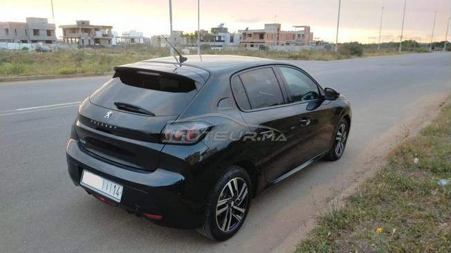 Peugeot 208 2021