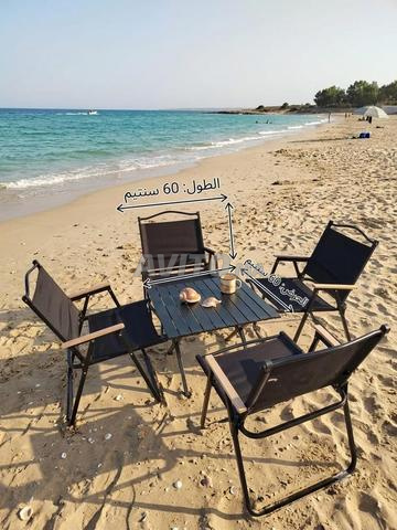طاولة مع 4 كراسي - 2