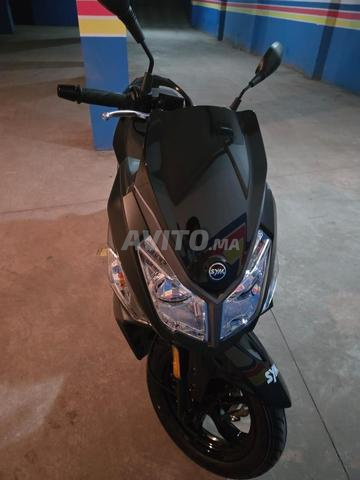 Moto SYM neuve très bon état seulement 40 km - 2