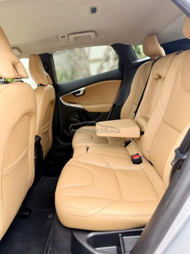 Volvo V40 Diesel Automatique 2020 à Agadir