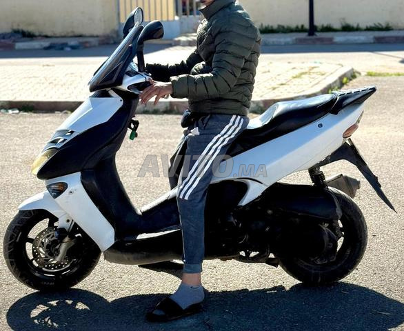 Aprilia Leonardo - 2