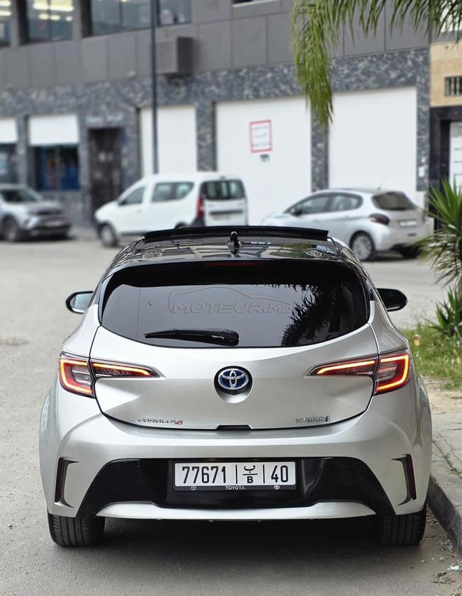 Toyota Corolla S hybride 