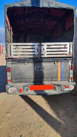 Pick-up Nissan pour le travail - 2