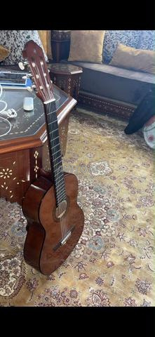 Guitare très bon état avec cache de protection
