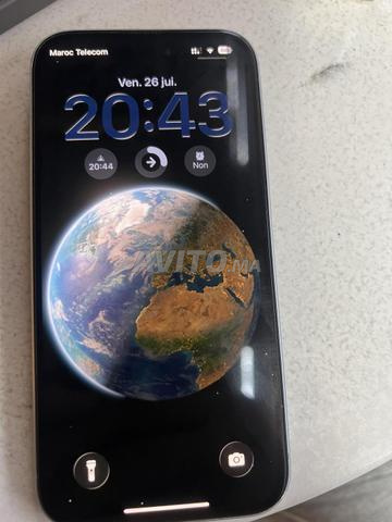 iPhone 15 bleu - 2