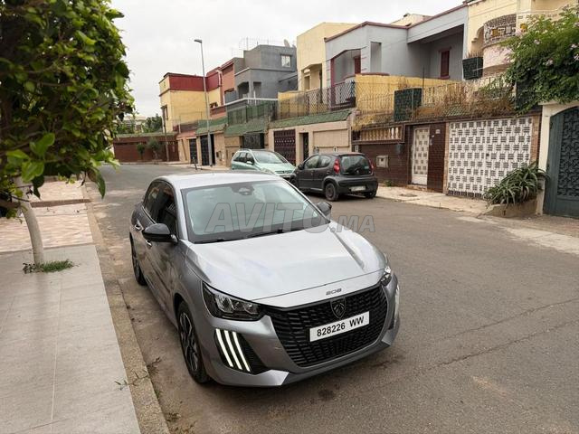 Peugeot 208 hybride - 2
