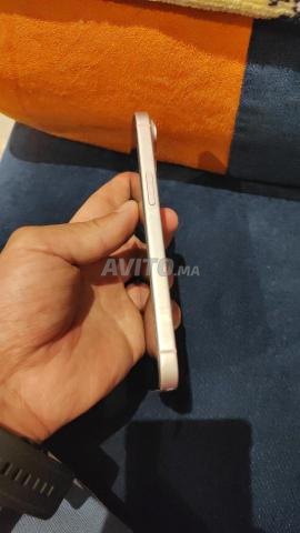iPhone 15 normal rose - 2