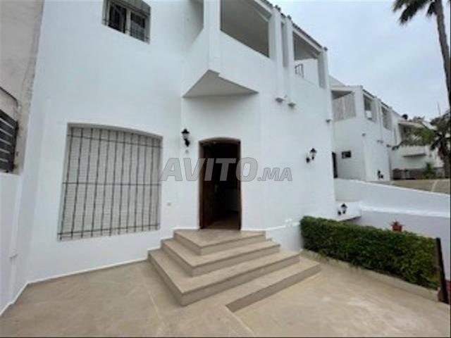 Villa rénovée à louer / Ain Diab - 2