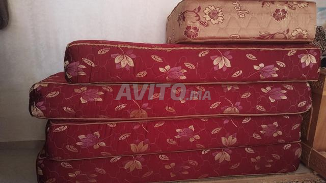 Bancs avec dossiers et matelas - 2