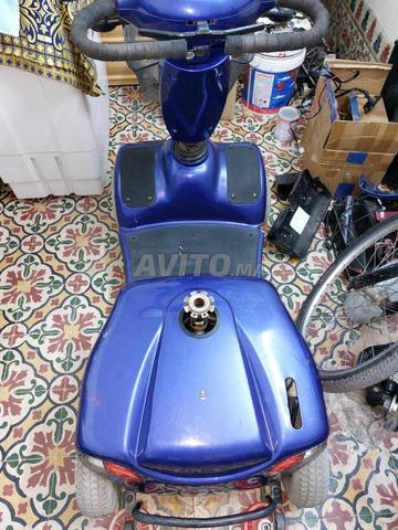 Fauteuil roulant électrique amélioré - 2