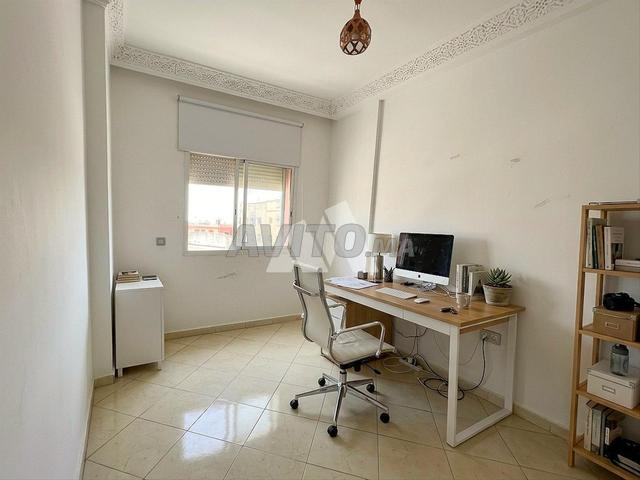 Bureau Professionnel 100m² – 2 Mars - 2