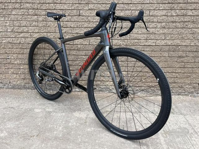 Vélo gravel Specialized carbone