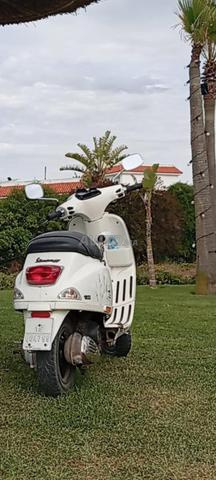 Vespa Piaggio 49cc modèle 2015 à vendre - 2