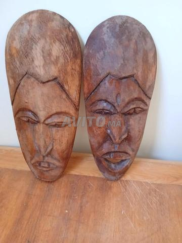 Sculpture en bois faite à la main - 2