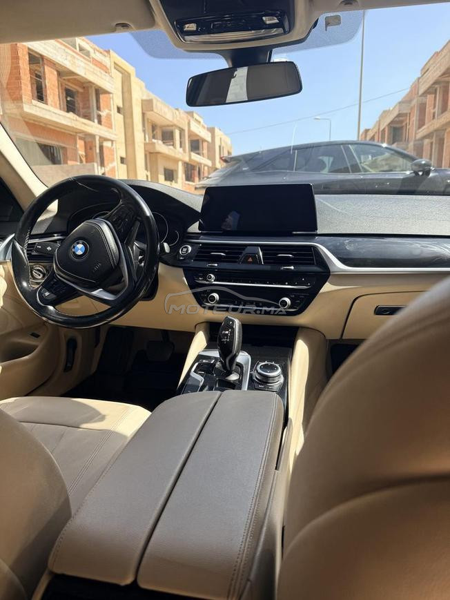 BMW serie5 excellent état modèle 2018