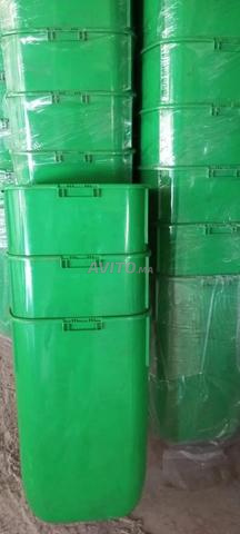 Poubelle urbaine 50 litres avec poteau - 2