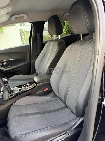 PEUGEOT 2008 Diesel 2022 Premier main