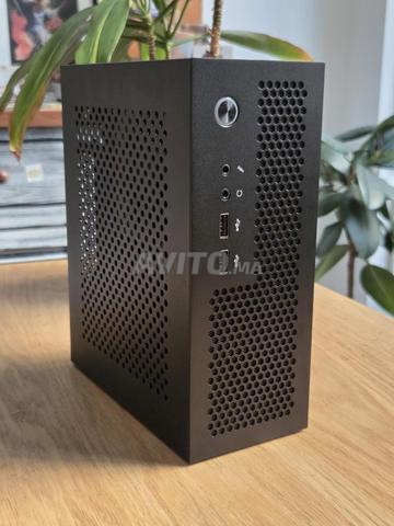 كمبيوتر مكتبي صغير SFF بحجم 3.8 لتر بمعالج Ryzen 5 PRO 5650G ونظام Windows 11 Pro
