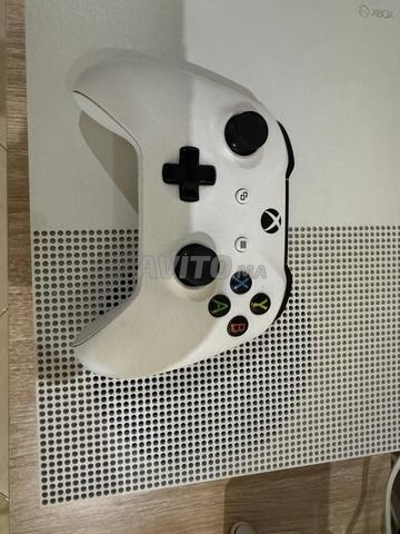 Xbox One S (1To) - 2