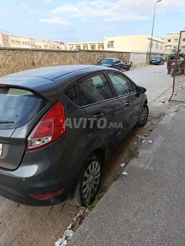 Voiture bonne et propre - 2