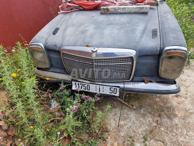 مرسيدس 240 كورتا W115 W114 - 2