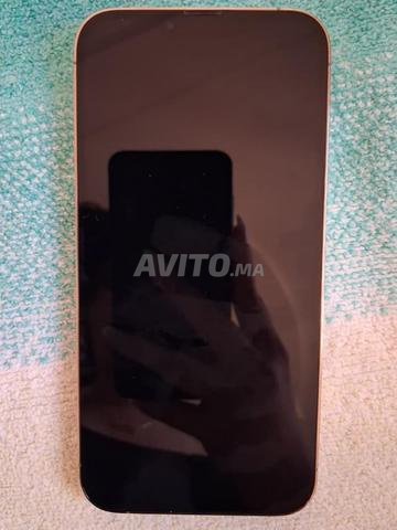 Téléphone considéré comme neuf sans rayures - 2