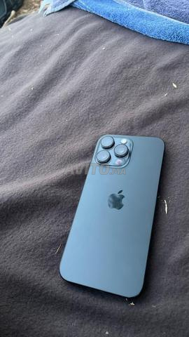 À vendre iPhone 16 pro max - 2