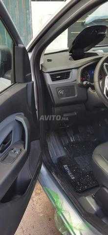 Location voiture frigorifique neuve. - 2