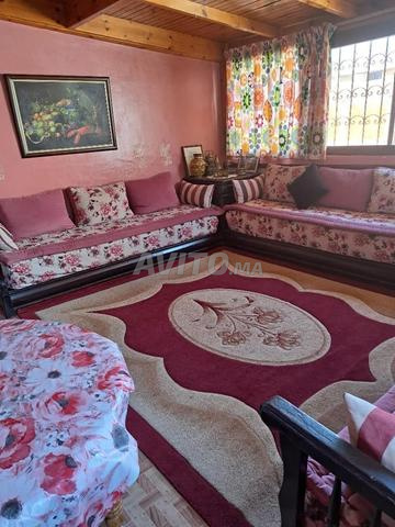 Salon complet, repose-pieds, 2 poufs, tapis - 2