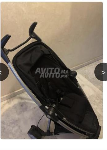 Poussette presque neuve avec sa housse Quinny Zapp - 2