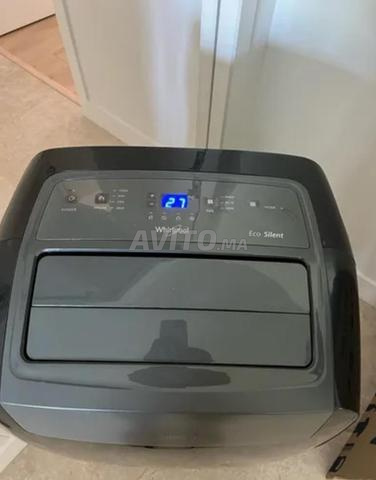 مكيف هواء متنقل Whirlpool أسود 12000 BTU - 2