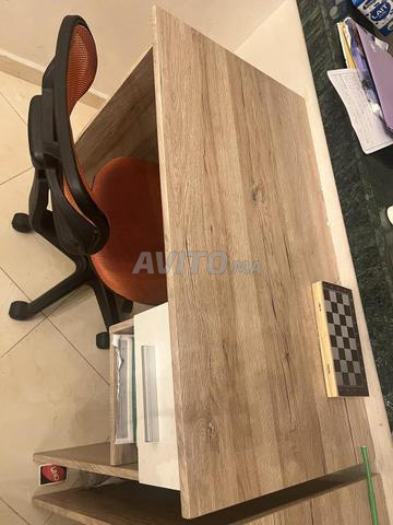 Bureau et chaise