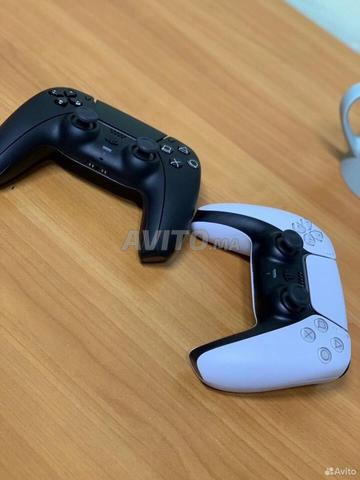 Dualshock 4 في علبة بلاي ستيشن 5 - 2