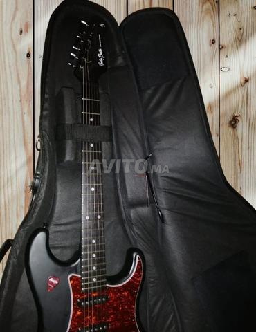 Guitare électrique Harley Benton HSS - 2
