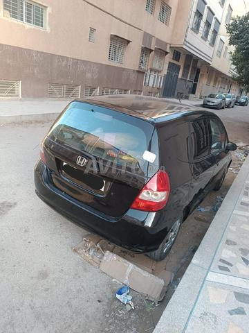 Honda Jazz propre. Pas d'intermédiaires svp. - 2